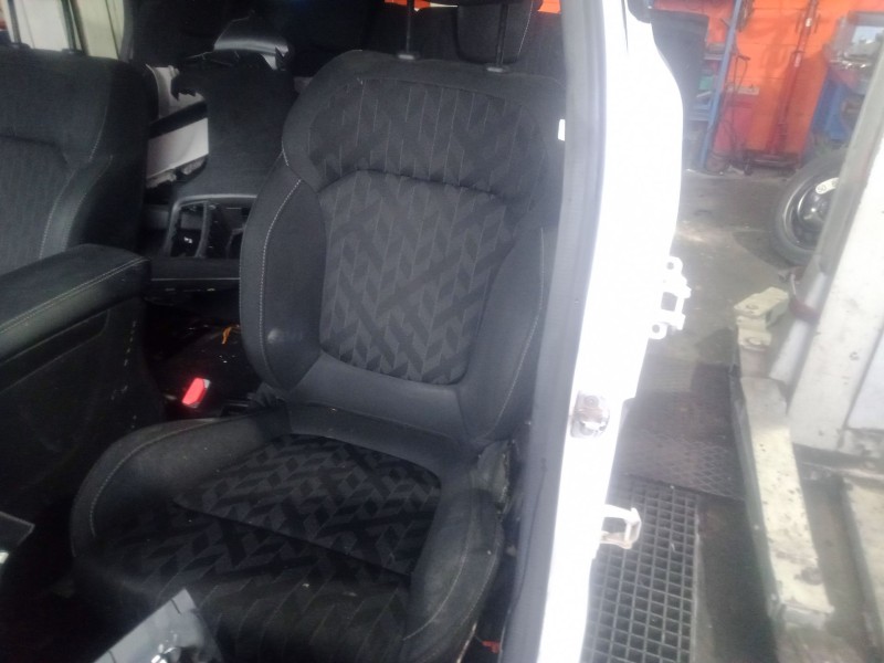 Recambio de asiento delantero izquierdo para renault scénic iv (j9_) 1.3 tce 140 referencia OEM IAM   