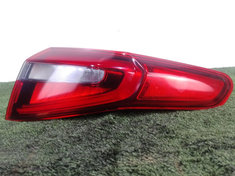 Recambio de piloto trasero derecho para alfa romeo stelvio (949_) 2.0 q4 (949.axf2a) referencia OEM IAM 20790999 6.PINES 