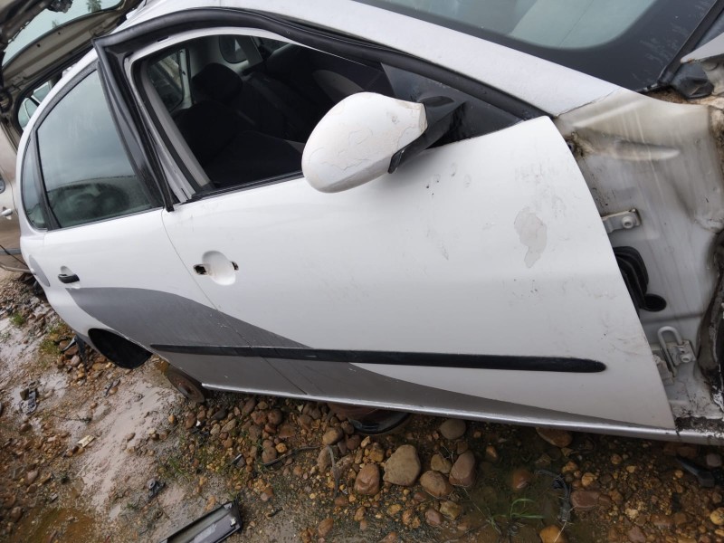 Recambio de puerta delantera derecha para seat ibiza iii (6l1) 1.4 tdi referencia OEM IAM   