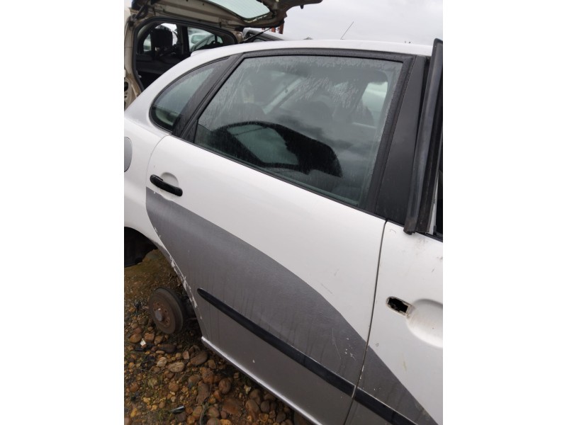 Recambio de puerta trasera derecha para seat ibiza iii (6l1) 1.4 tdi referencia OEM IAM   