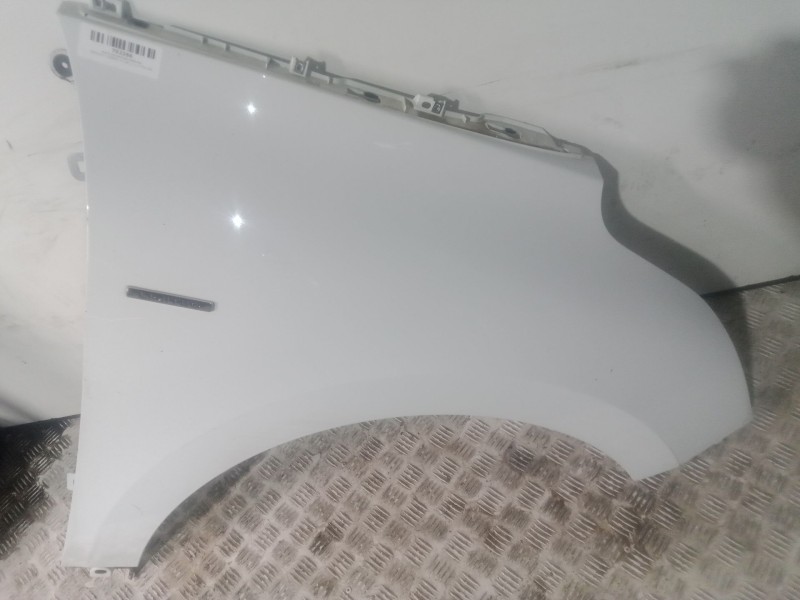 Recambio de aleta delantera derecha para renault scénic iv (j9_) 1.3 tce 140 referencia OEM IAM  BLANCO 