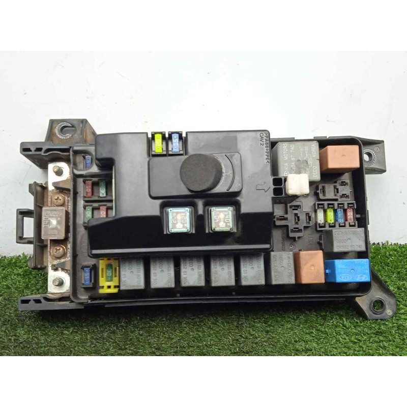 Recambio de caja reles / fusibles para kia sorento 2.5 crdi referencia OEM IAM 911613E010-1006C04031  