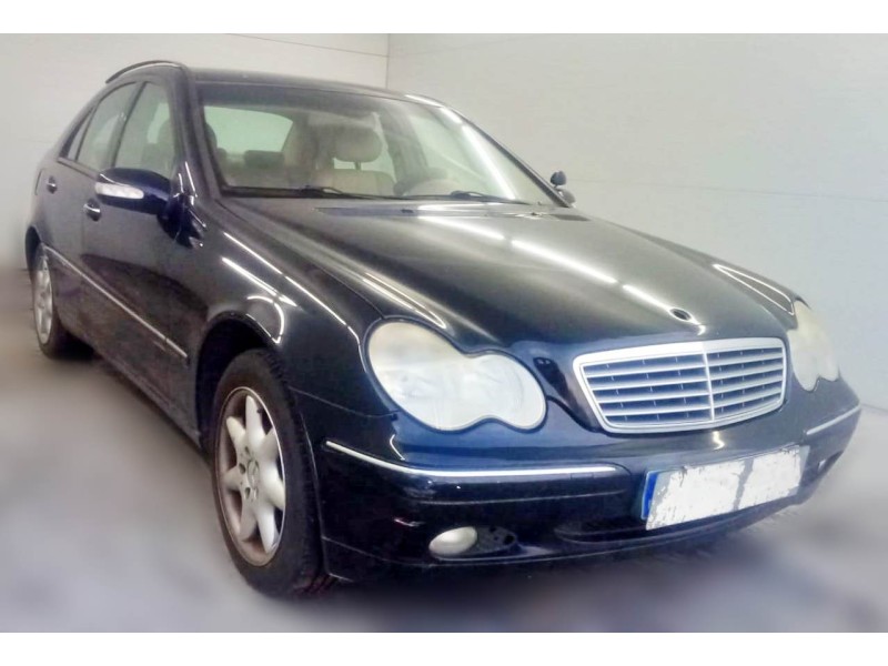 mercedes-benz clase c (w203) del año 2001