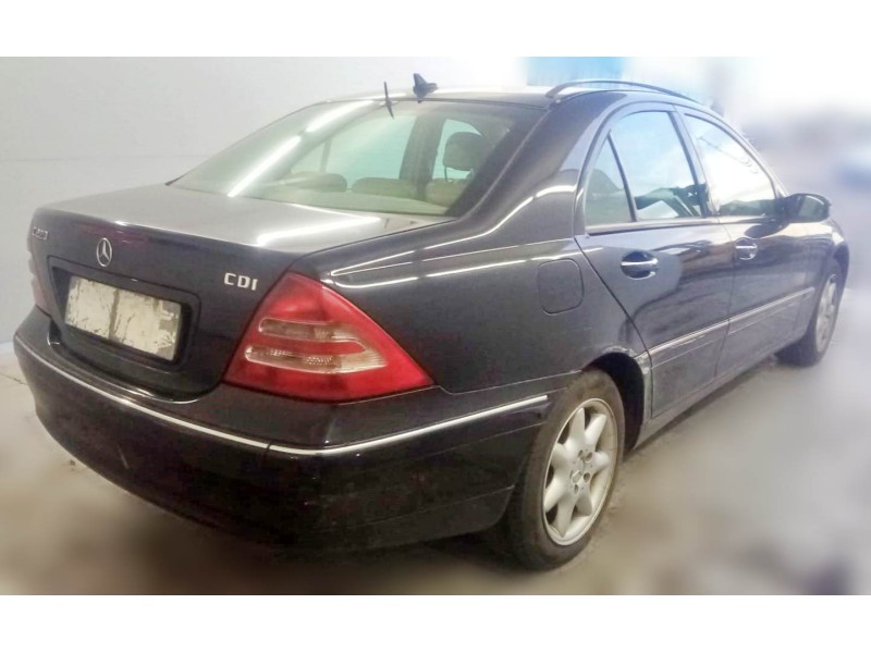 mercedes-benz clase c (w203) del año 2001