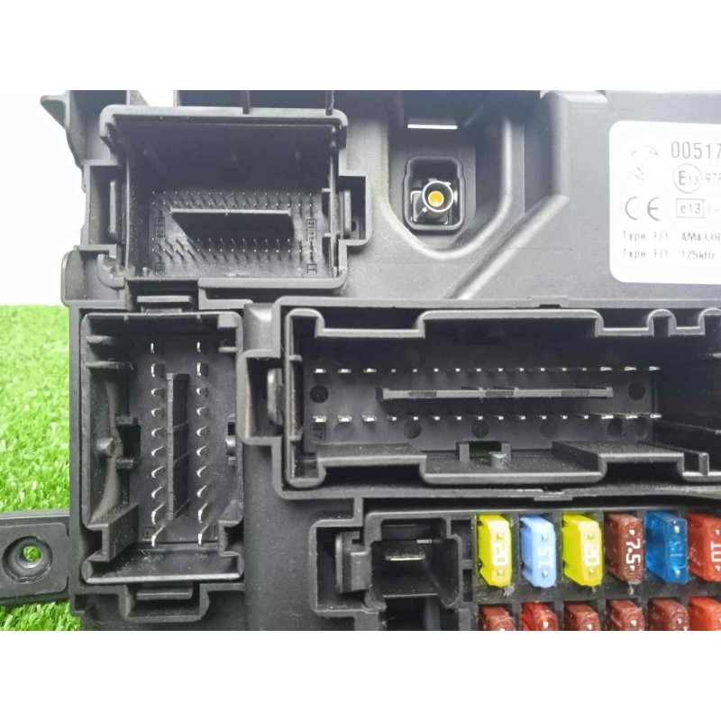 Recambio de caja reles / fusibles para fiat grande punto (199) 1.4 referencia OEM IAM 51795429-00517954290-28070022 DELPHI 