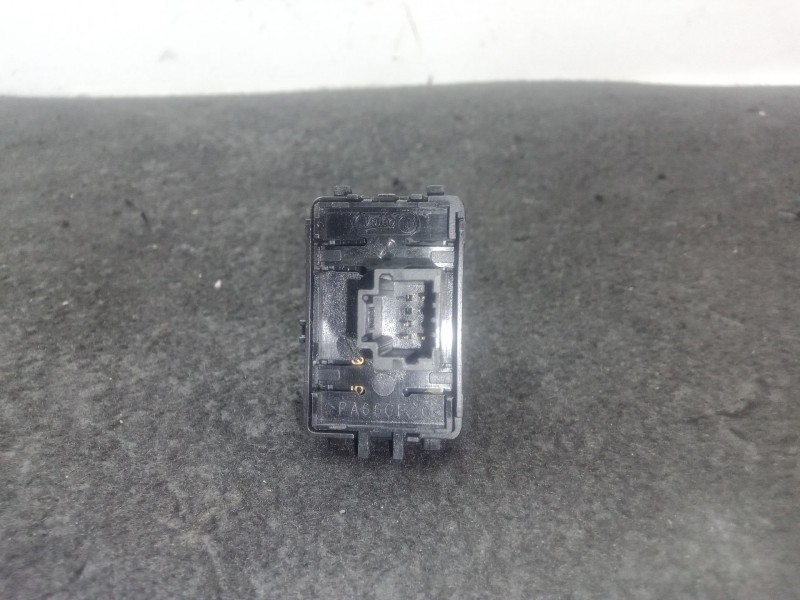 Recambio de mando elevalunas trasero izquierdo para renault scénic iv (j9_) 1.3 tce 140 referencia OEM IAM 254214896R  