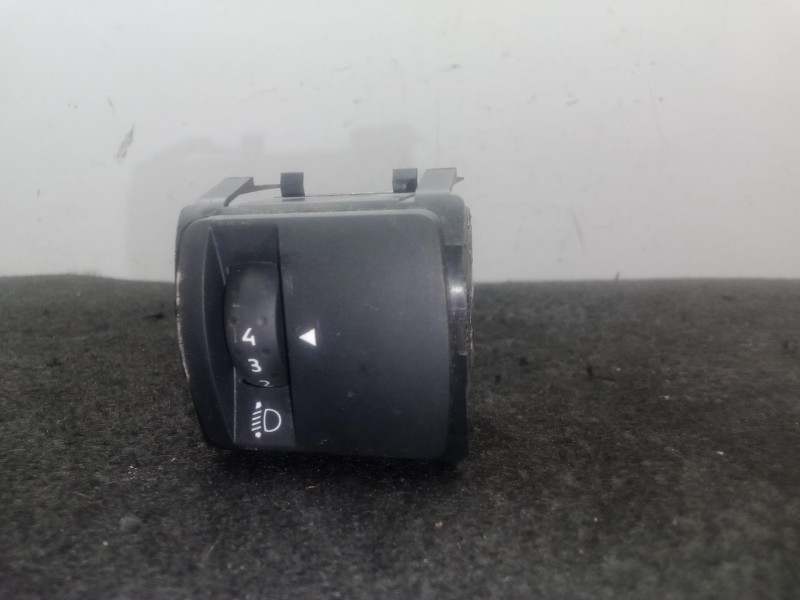 Recambio de regulador faros para renault scénic iv (j9_) 1.3 tce 140 referencia OEM IAM 251902972R VALEO 