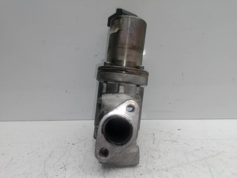 Recambio de valvula egr para kia cerato 1.6 crdi referencia OEM IAM 709002090  