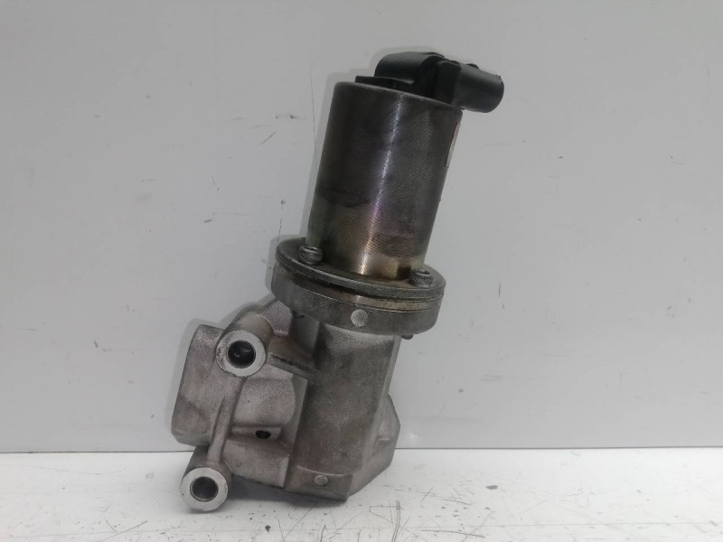 Recambio de valvula egr para kia cerato 1.6 crdi referencia OEM IAM 709002090  