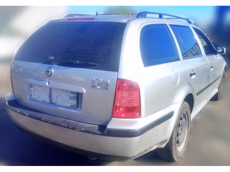 skoda octavia i combi (1u5) del año 2000