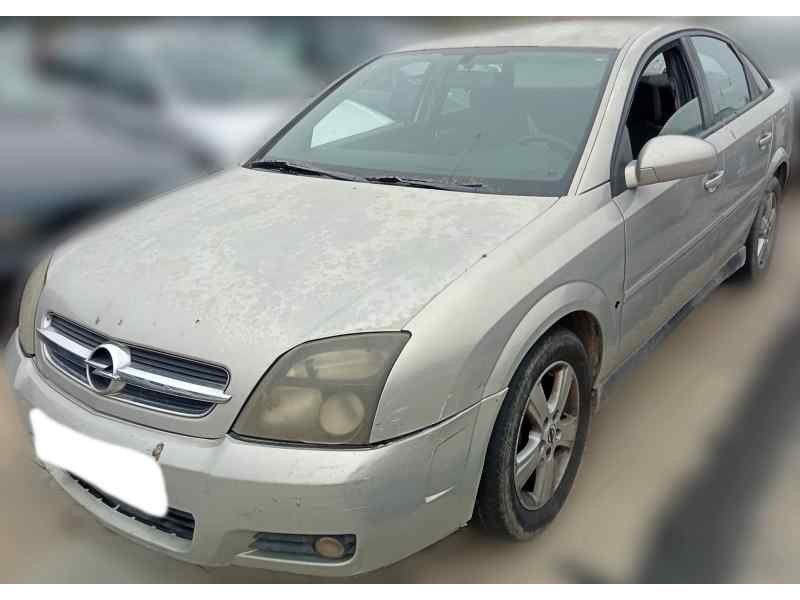 opel vectra c berlina del año 2004
