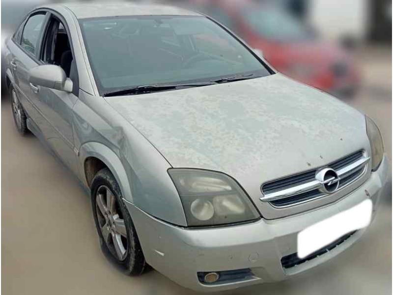 opel vectra c berlina del año 2004