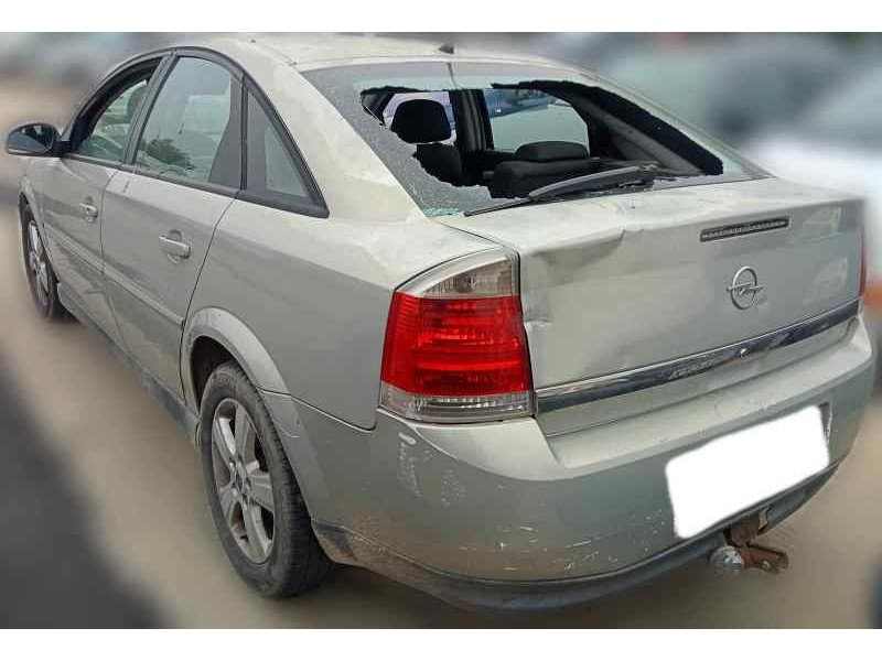 opel vectra c berlina del año 2004