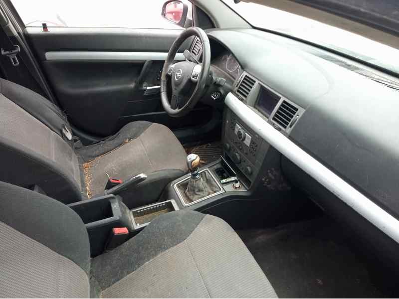 opel vectra c berlina del año 2004