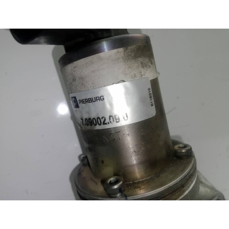 Recambio de valvula egr para kia cerato 1.6 crdi referencia OEM IAM 709002090  