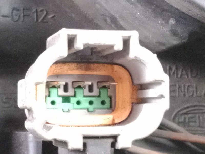 Recambio de faro derecho para nissan primera hatchback (p12) 1.6 referencia OEM IAM 1EJ23801002 - 26010 HALOGENO - H7 HELLA