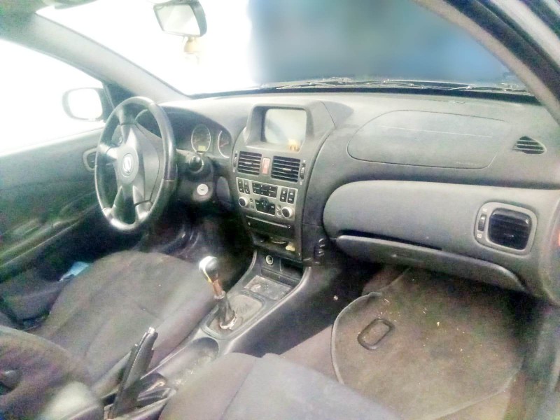 nissan almera ii (n16) del año 2005