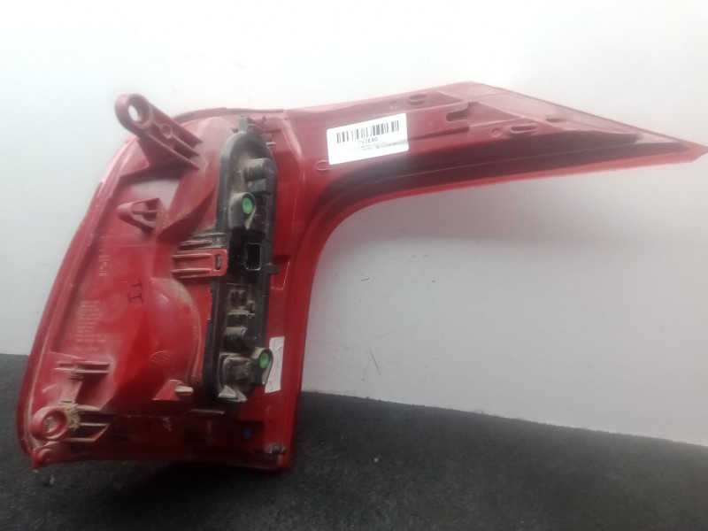 Recambio de piloto trasero izquierdo para peugeot 5008 (0u_, 0e_) 1.6 hdi referencia OEM IAM .  