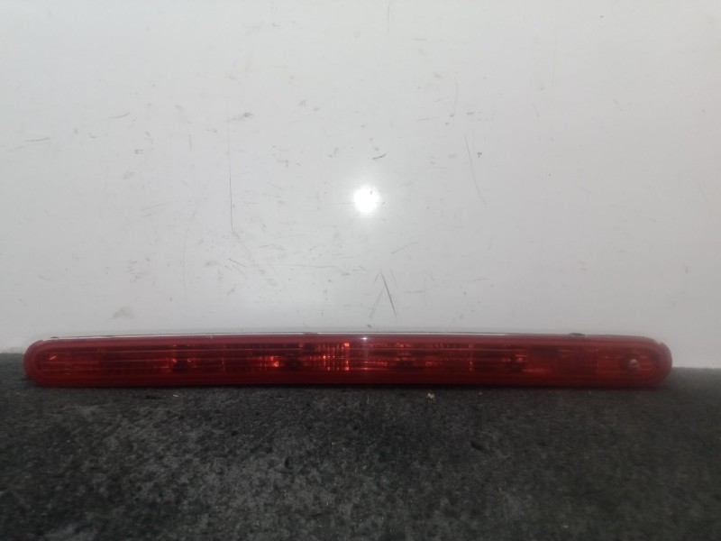 Recambio de luz central de freno para peugeot 5008 (0u_, 0e_) 1.6 hdi referencia OEM IAM 9684008780  