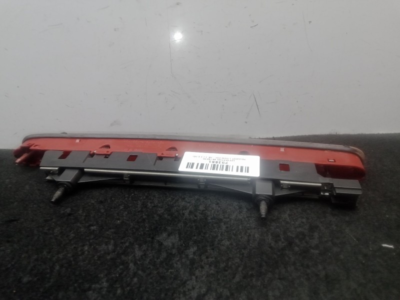 Recambio de luz central de freno para peugeot 5008 (0u_, 0e_) 1.6 hdi referencia OEM IAM 9684008780  