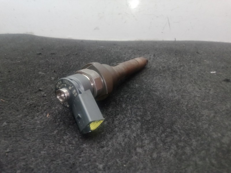 Recambio de inyector para mini mini countryman (r60) one d referencia OEM IAM 0445110600 - 850690204 BOSCH 