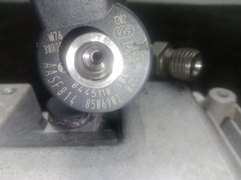 Recambio de inyector para mini mini countryman (r60) one d referencia OEM IAM 0445110600 - 850690204 BOSCH 