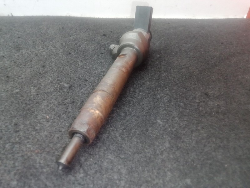 Recambio de inyector para mini mini countryman (r60) one d referencia OEM IAM 0445110600 - 850690204 BOSCH 