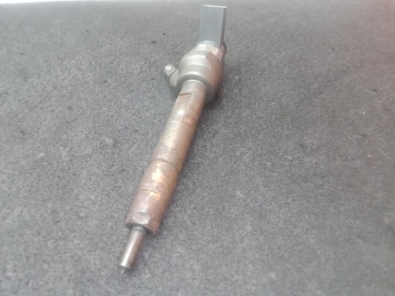 Recambio de inyector para mini mini countryman (r60) one d referencia OEM IAM 0445110600 - 850690204 BOSCH 