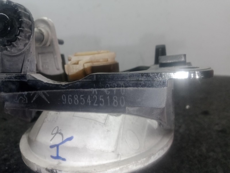 Recambio de faro antiniebla izquierdo para peugeot 5008 (0u_, 0e_) 1.6 hdi referencia OEM IAM 9685425180  