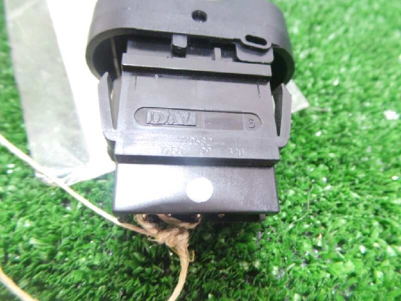 Recambio de boton luneta termica para dacia logan express 1.5 dci diesel cat referencia OEM IAM 710682  4.PINES