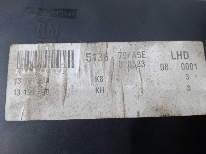 Recambio de caja reles / fusibles para opel vectra c berlina 1.9 16v cdti cat (z 19 dth / lrd) referencia OEM IAM 13199490 - 359