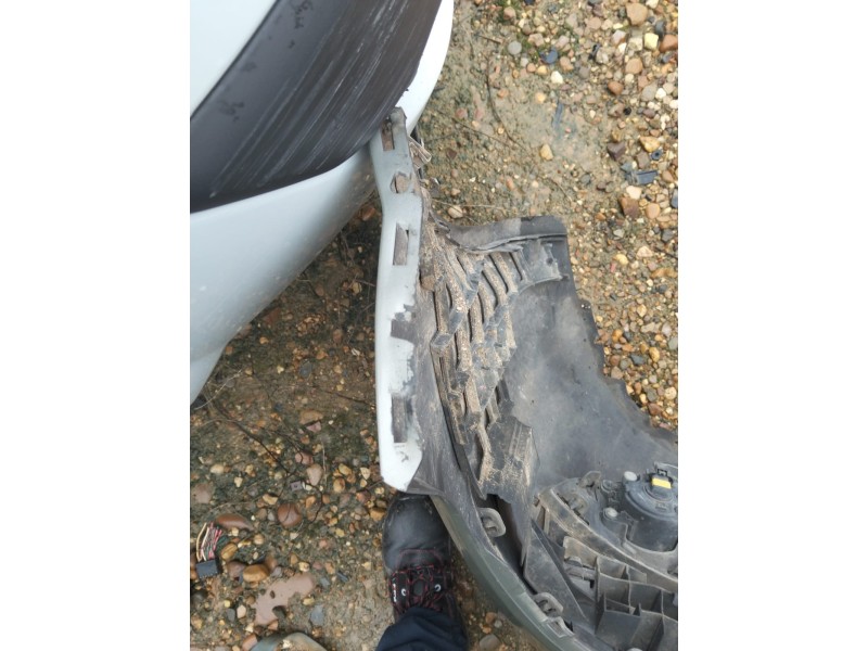 Recambio de paragolpes delantero para renault scénic ii (jm0/1_) 1.5 dci (jm1e, jm16) referencia OEM IAM   