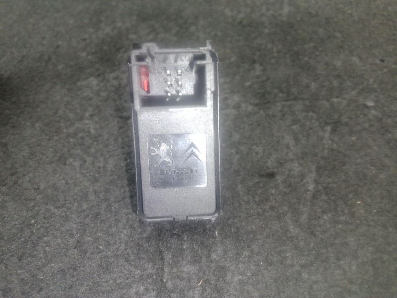 Recambio de mando elevalunas delantero derecho para peugeot 5008 (0u_, 0e_) 1.6 hdi referencia OEM IAM 96662297XT  