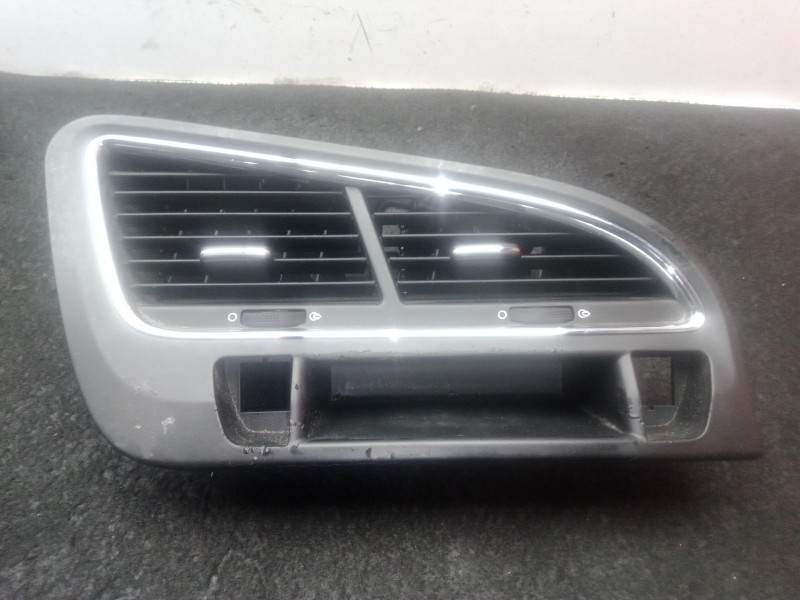 Recambio de aireador delantero central para peugeot 5008 (0u_, 0e_) 1.6 hdi referencia OEM IAM 9686527977  