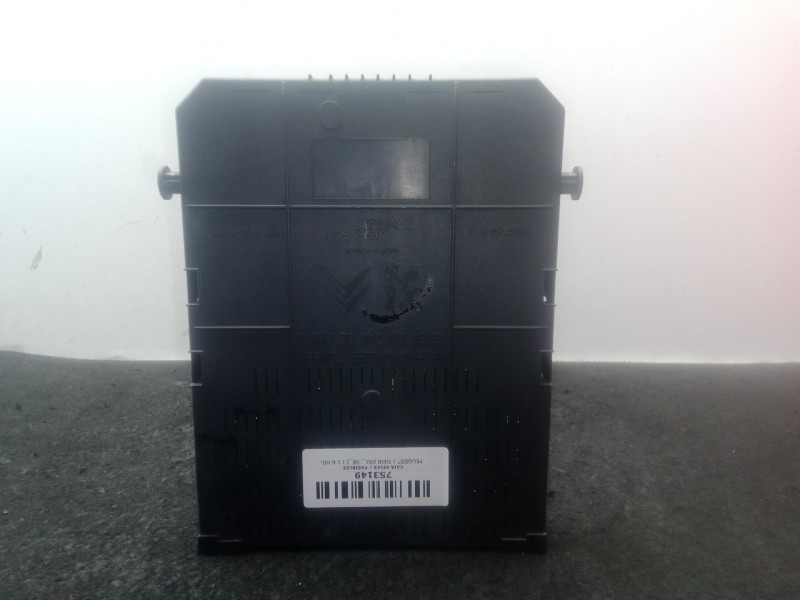 Recambio de caja reles / fusibles para peugeot 5008 (0u_, 0e_) 1.6 hdi referencia OEM IAM 281197595 JOHNSON CONTROLS 