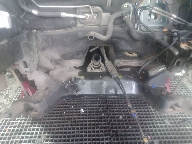 Recambio de puente delantero para peugeot 5008 (0u_, 0e_) 1.6 hdi referencia OEM IAM   