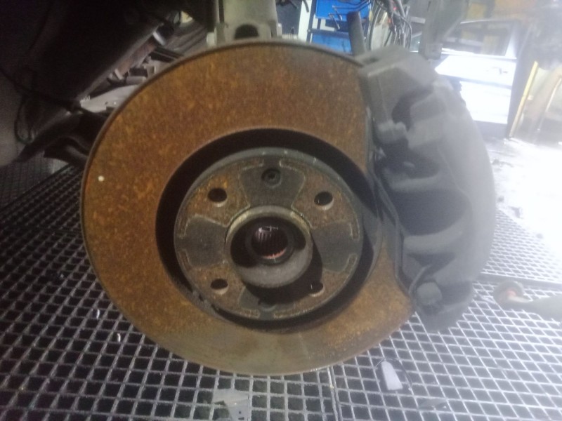 Recambio de mangueta delantera derecha para peugeot 5008 (0u_, 0e_) 1.6 hdi referencia OEM IAM   