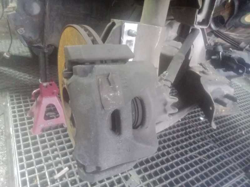 Recambio de pinza freno delantera derecha para peugeot 5008 (0u_, 0e_) 1.6 hdi referencia OEM IAM   