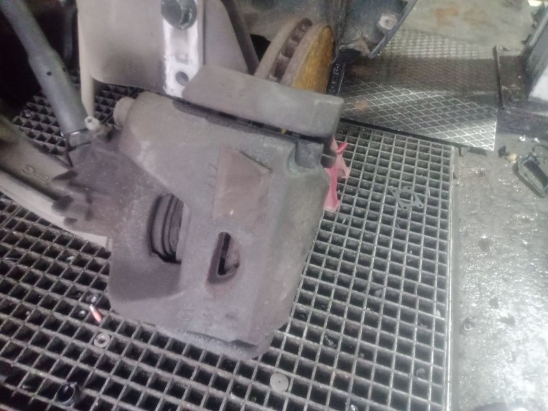 Recambio de pinza freno delantera izquierda para peugeot 5008 (0u_, 0e_) 1.6 hdi referencia OEM IAM   