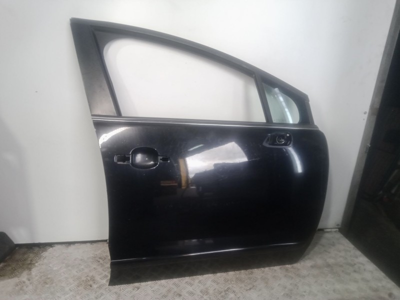 Recambio de puerta delantera derecha para peugeot 5008 (0u_, 0e_) 1.6 hdi referencia OEM IAM   NEGRO