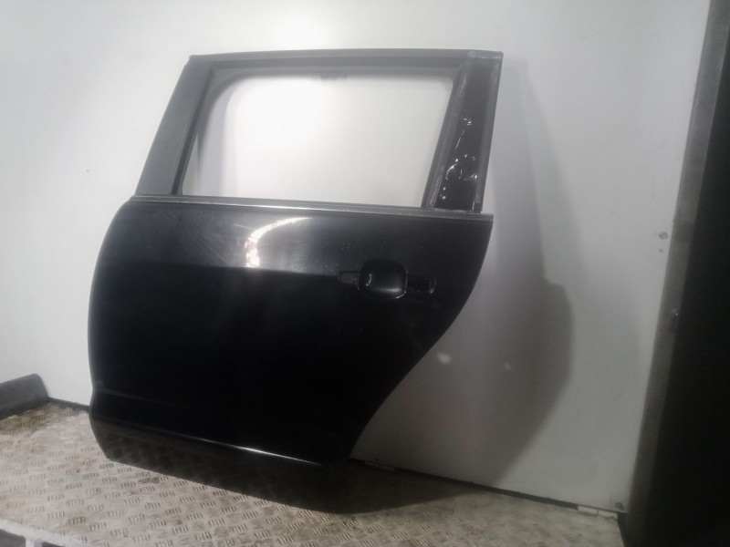 Recambio de puerta trasera izquierda para peugeot 5008 (0u_, 0e_) 1.6 hdi referencia OEM IAM   NEGRO