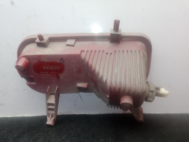 Recambio de faro antiniebla trasero derecho para peugeot 5008 (0u_, 0e_) 1.6 hdi referencia OEM IAM 9686161580 - 9684121280  