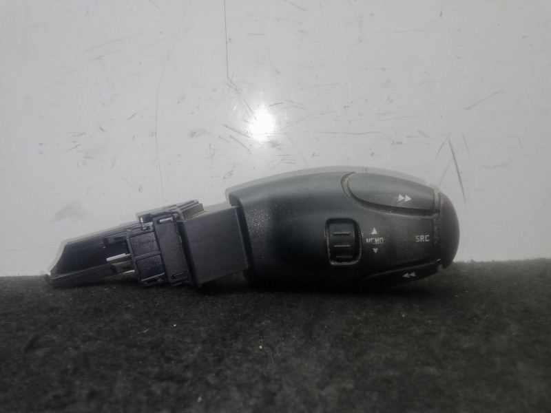 Recambio de mando multifuncion para peugeot 5008 (0u_, 0e_) 1.6 hdi referencia OEM IAM 96637233XT MANDO RADIO 
