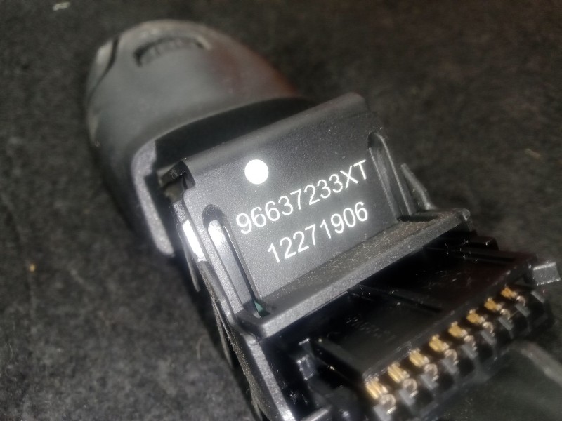 Recambio de mando multifuncion para peugeot 5008 (0u_, 0e_) 1.6 hdi referencia OEM IAM 96637233XT MANDO RADIO 