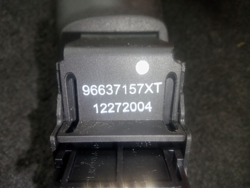 Recambio de mando multifuncion para peugeot 5008 (0u_, 0e_) 1.6 hdi referencia OEM IAM 96637157XT CONTROL CRUCERO 