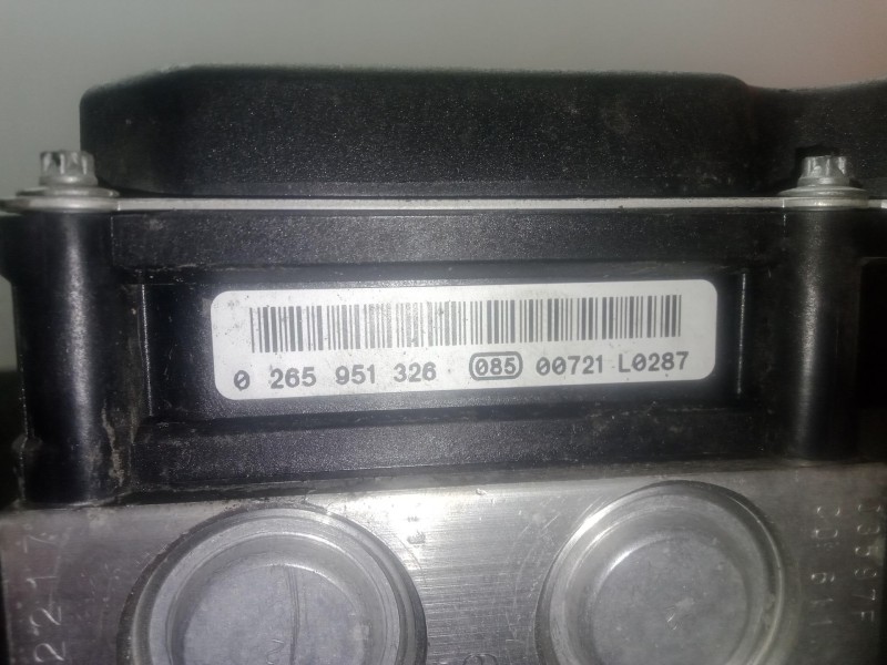 Recambio de abs para peugeot 5008 (0u_, 0e_) 1.6 hdi referencia OEM IAM 0265230883 - 9664532380 - 0265951326 - 9666930880 BOSCH 