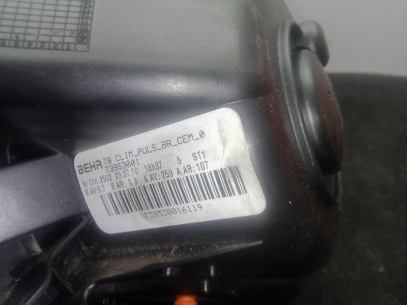 Recambio de motor calefaccion para peugeot 5008 (0u_, 0e_) 1.6 hdi referencia OEM IAM T3953001 - T39530016119 BEHR 