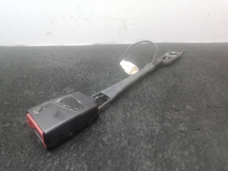 Recambio de enganche cinturon delantero derecho para peugeot 5008 (0u_, 0e_) 1.6 hdi referencia OEM IAM 9681989580 - 34039709  