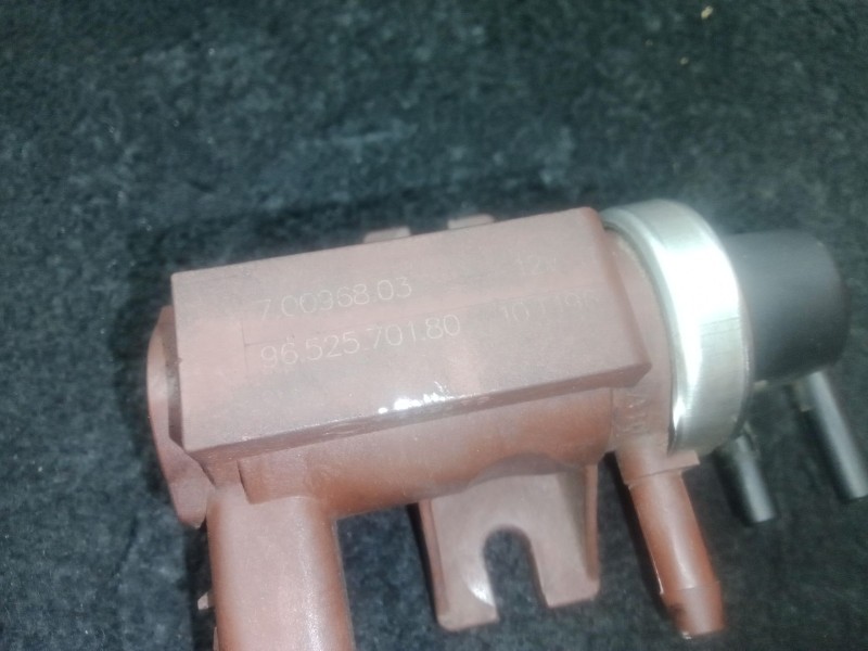 Recambio de valvula de vacio para peugeot 5008 (0u_, 0e_) 1.6 hdi referencia OEM IAM 9652570180 - 70096803 MARRON 