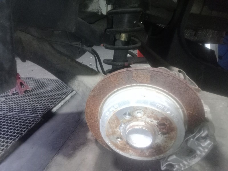 Recambio de mangueta trasera izquierda para mini mini (r50, r53) one referencia OEM IAM   